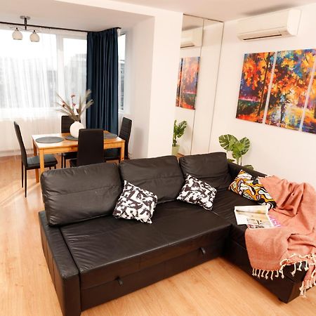 Enchanting Retreat - Historic Old Town - Pet-Friendly Haven - Steps From Unirii Бухарест Экстерьер фото