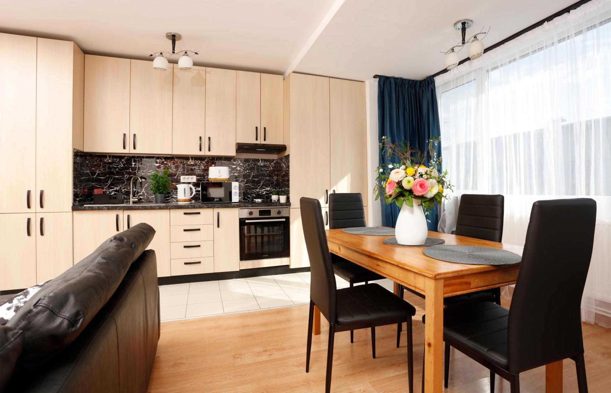 Enchanting Retreat - Historic Old Town - Pet-Friendly Haven - Steps From Unirii Бухарест Экстерьер фото