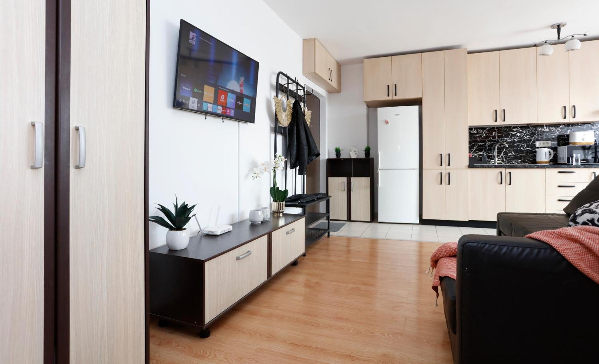 Enchanting Retreat - Historic Old Town - Pet-Friendly Haven - Steps From Unirii Бухарест Экстерьер фото