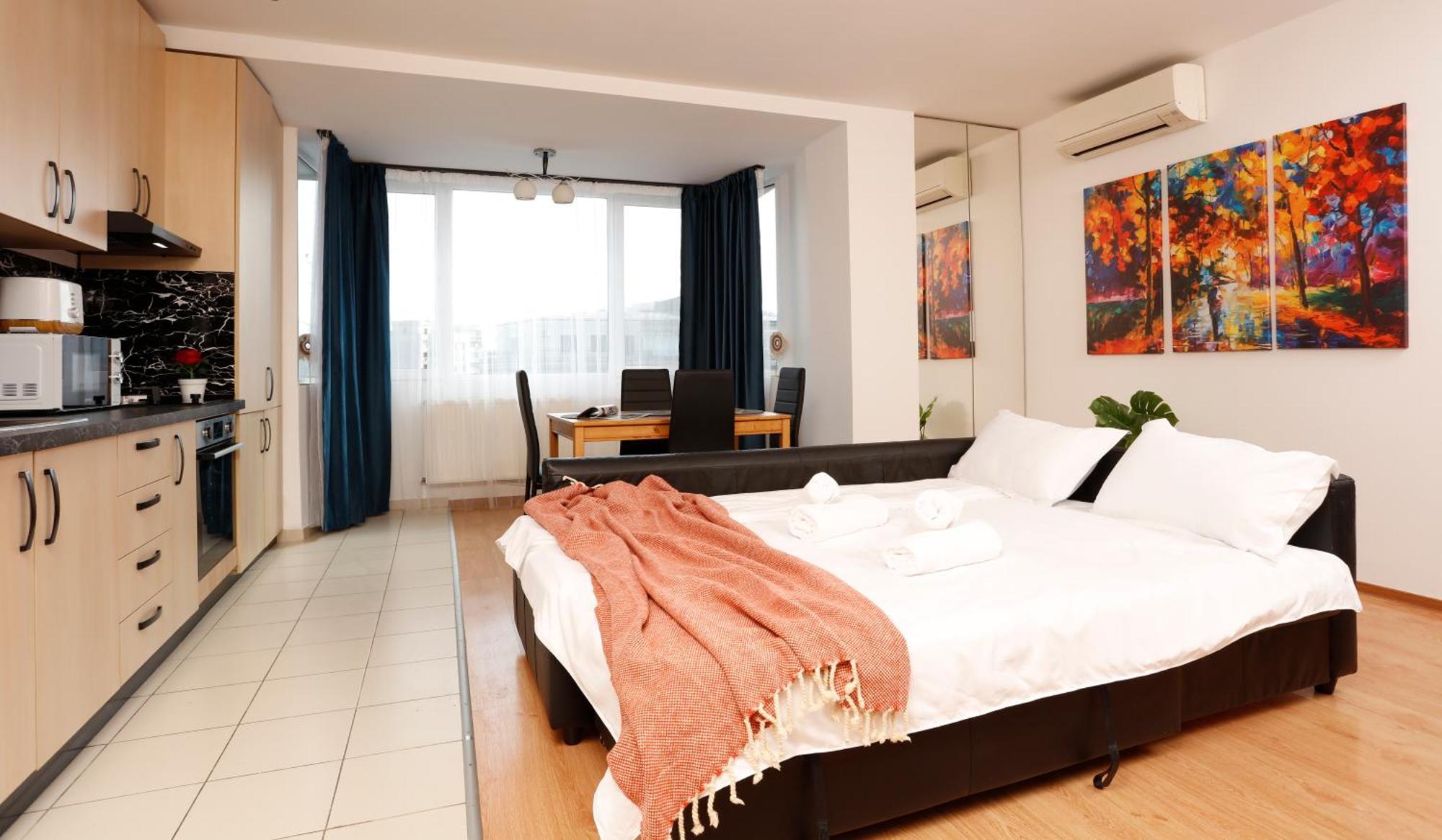 Enchanting Retreat - Historic Old Town - Pet-Friendly Haven - Steps From Unirii Бухарест Экстерьер фото