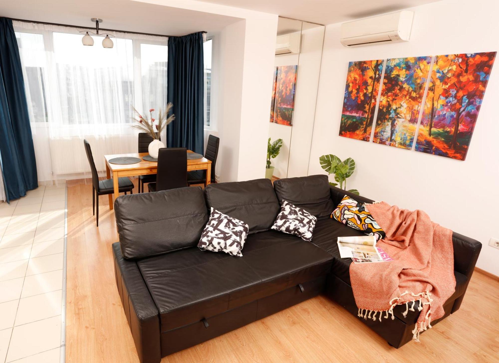 Enchanting Retreat - Historic Old Town - Pet-Friendly Haven - Steps From Unirii Бухарест Экстерьер фото
